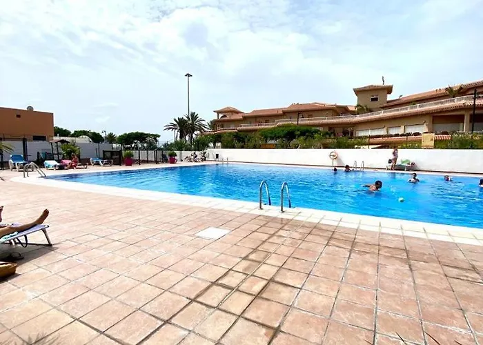 Stay Few Meters To Las Vistas Beach. Free Wifi.